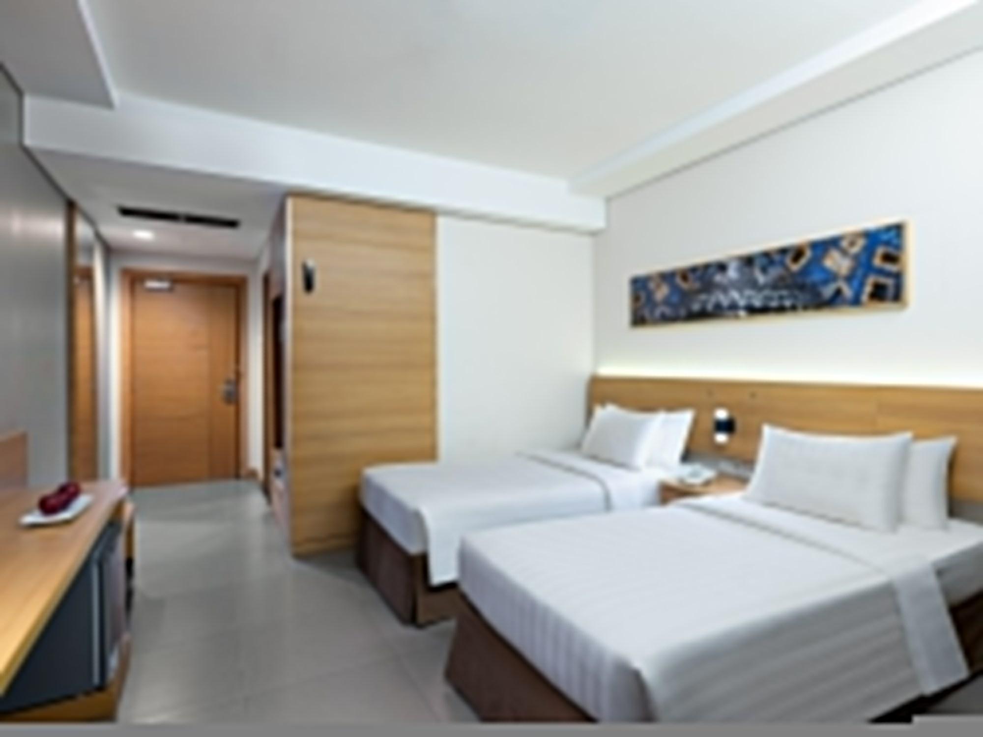 Aston Solo Hotel Exterior photo