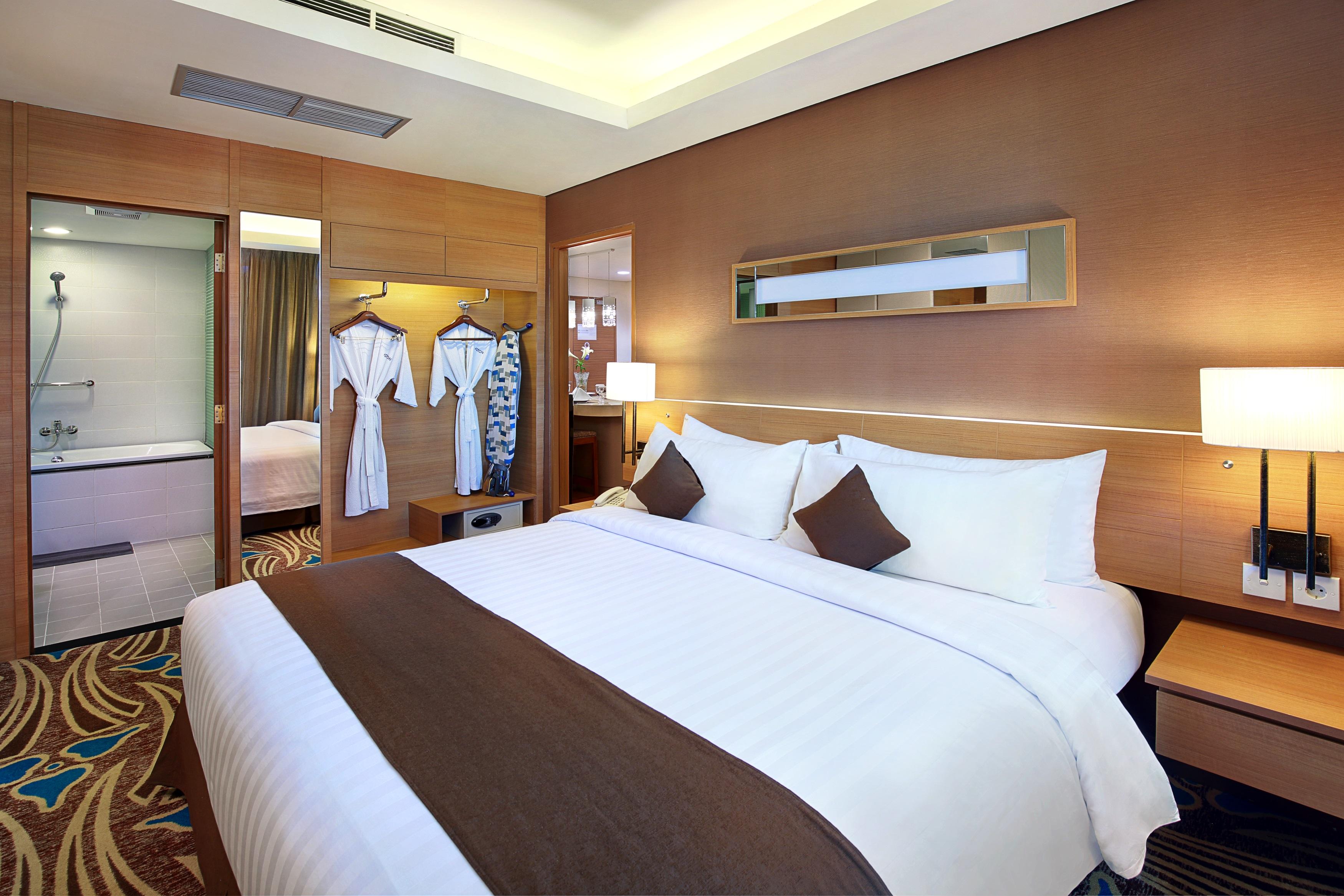 Aston Solo Hotel Exterior photo