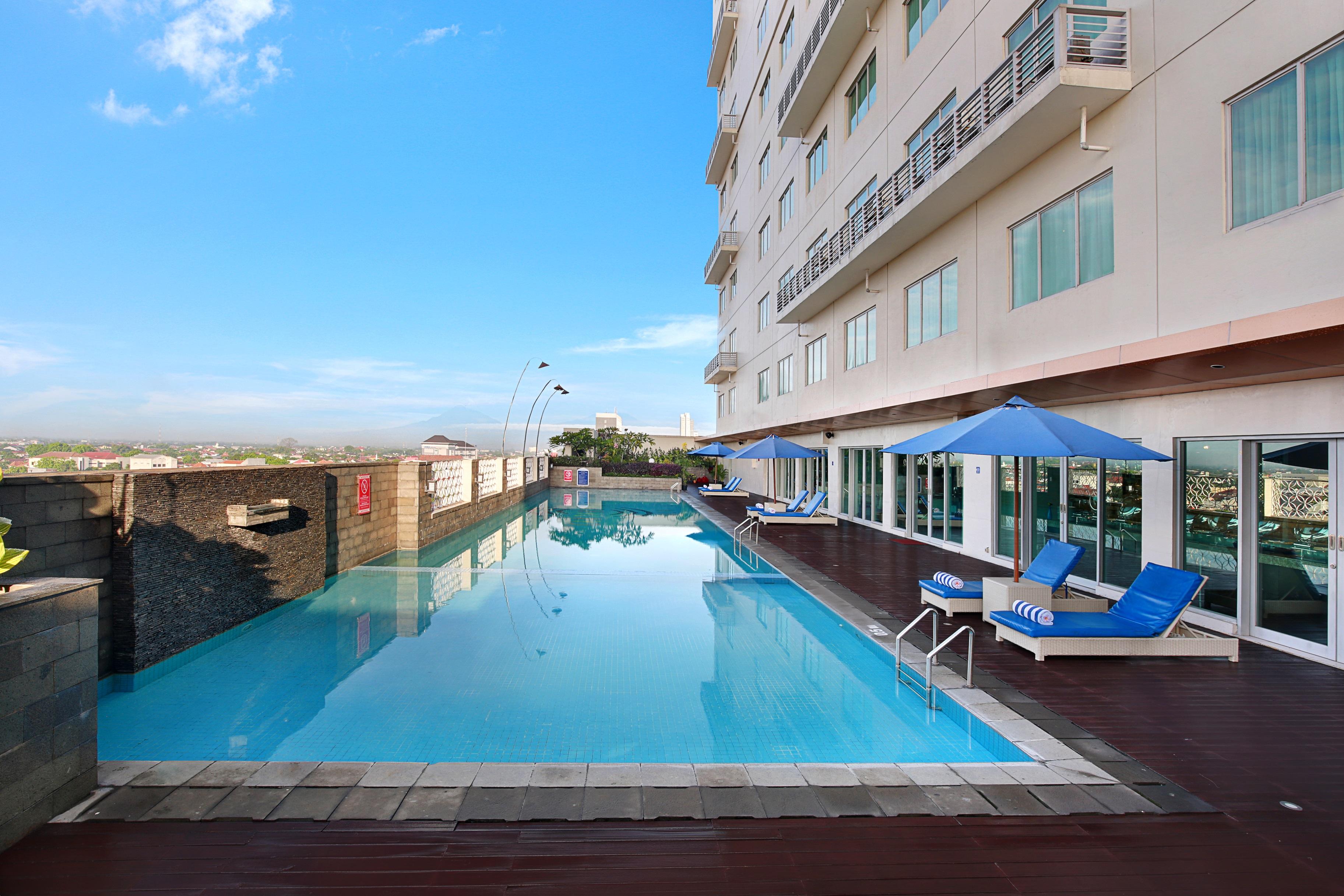 Aston Solo Hotel Exterior photo