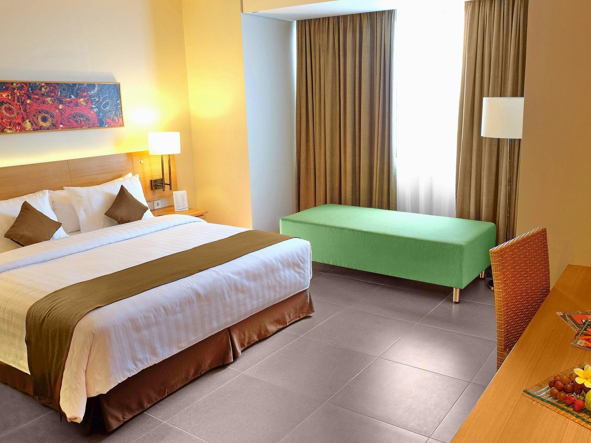 Aston Solo Hotel Exterior photo